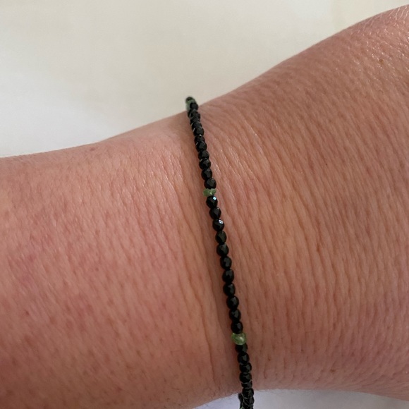 Black Spinel and Tsavorite Bracelet - Picture 4 of 8